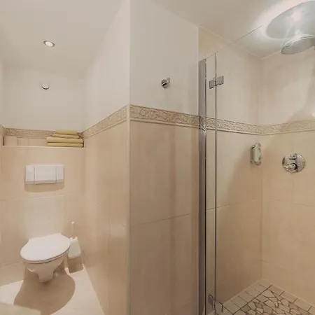 Tanzer Hotel